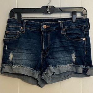 Celebrity‎ Pink the honey distressed denim shorts size 7/28
